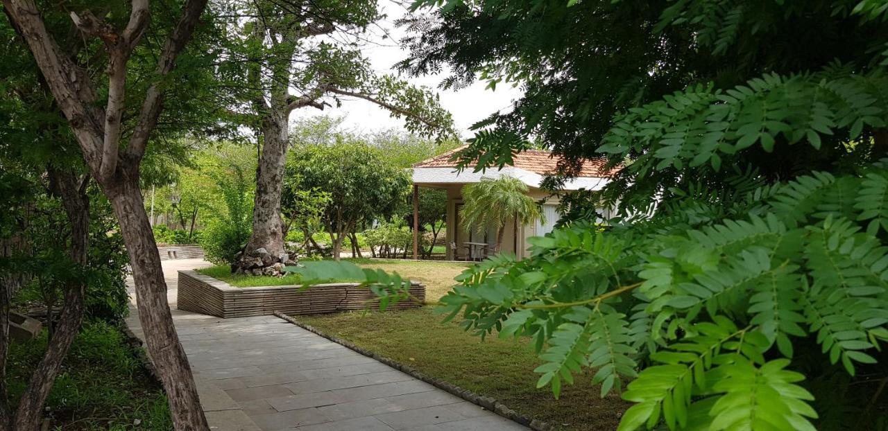 The Meadows Resort And Spa Аурангабад Екстериор снимка
