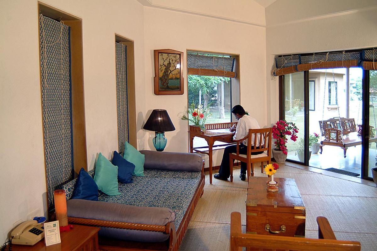 The Meadows Resort And Spa Аурангабад Екстериор снимка