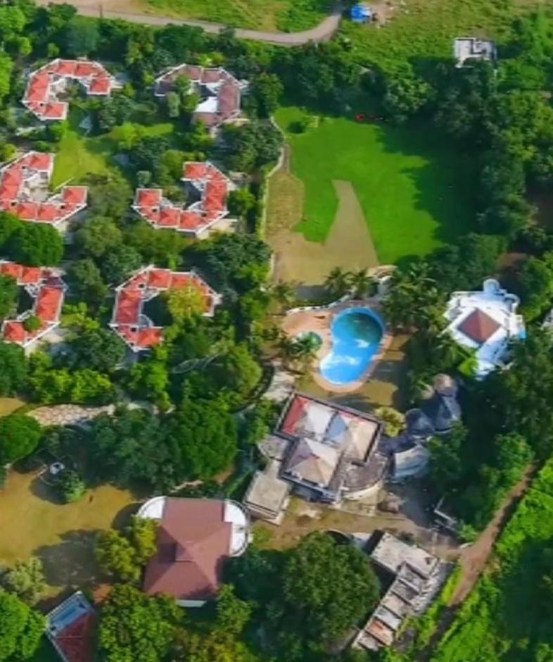 The Meadows Resort And Spa Аурангабад Екстериор снимка