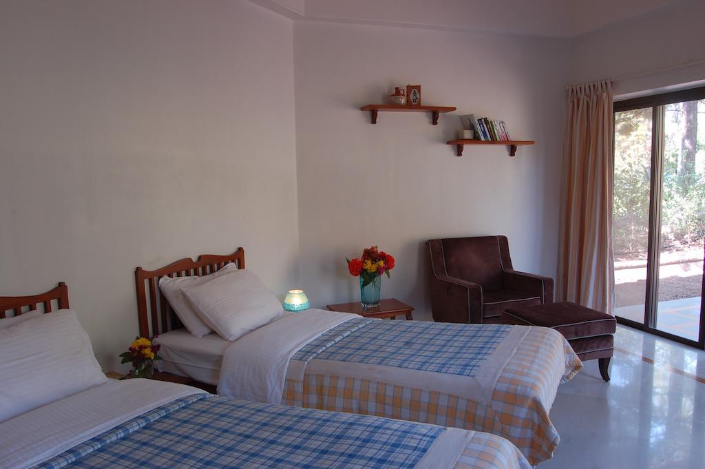 The Meadows Resort And Spa Аурангабад Стая снимка