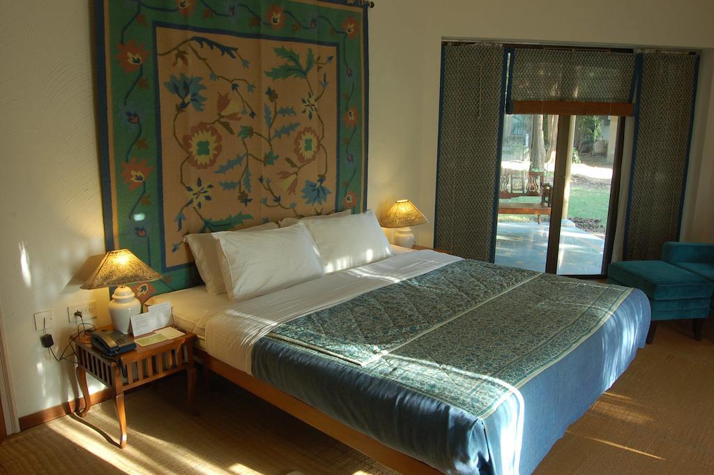 The Meadows Resort And Spa Аурангабад Стая снимка